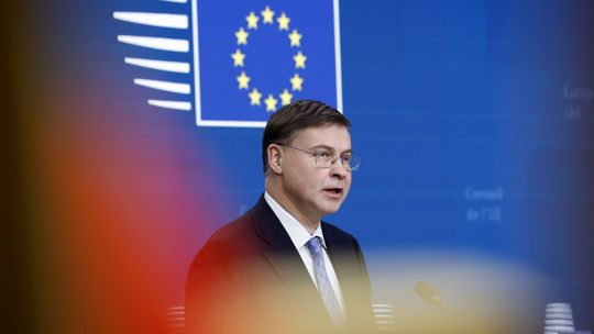Brusel trvá na sankciách voči Rusku, Orbán naráža na odpor Komisie
