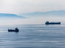 ropa, rafinéria, MOL, tanker,