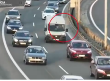 VIDEO: Schovávačka vodičovi nepomohla....