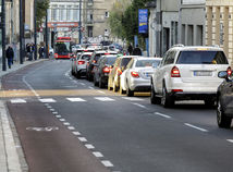 SR Bratislava Karpatská ulica oprava vozovka chodník BAX