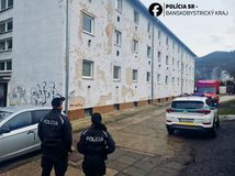 polícia, bytovka, únik plynu