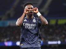 A teraz budem provokovať opäť ja, Vinícius!...