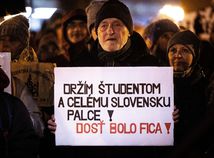 Študenti / Protest /