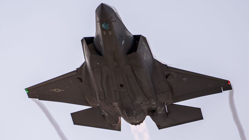 americká stíhačka Lockheed Martin F-35...