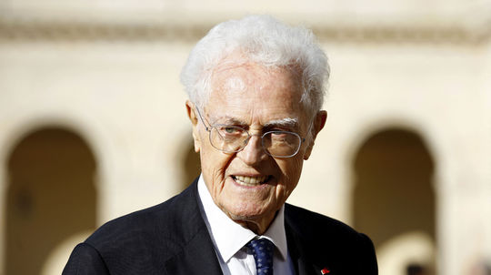 Zemřel bývalý francouzský premiér Lionel Jospin, klíčová postava levice