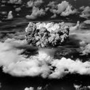 Little boy, prvá atomova bomba, jadrový výbuch,...