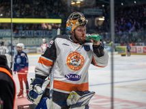 Tak poď, urob ešte niečo a končíš. Zažil...