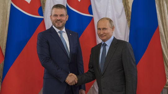 Maďarský ministr Szijjártó čelí obviněním z úniku informací do Moskvy, Orbán nařídil vyšetřování