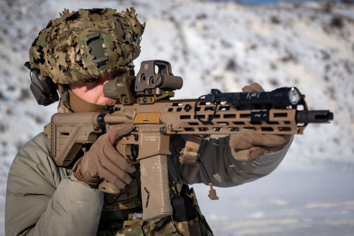 V palebnej pozícii v zóne smrti.