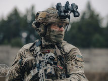 Ukrajinský vojak, bojovník, SBU, vojna