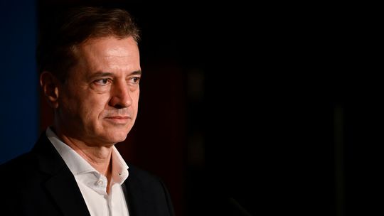 Slovinský premiér po nerozhodných voľbách odštartoval rokovania o koalícii