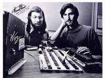Pred 50 rokmi Jobs, Wozniak a Wayne založili...
