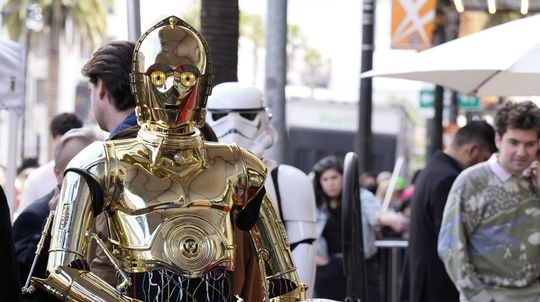 Predané. Hlava robota C-3PO z filmu Star Wars sa vydražila za astronomickú sumu