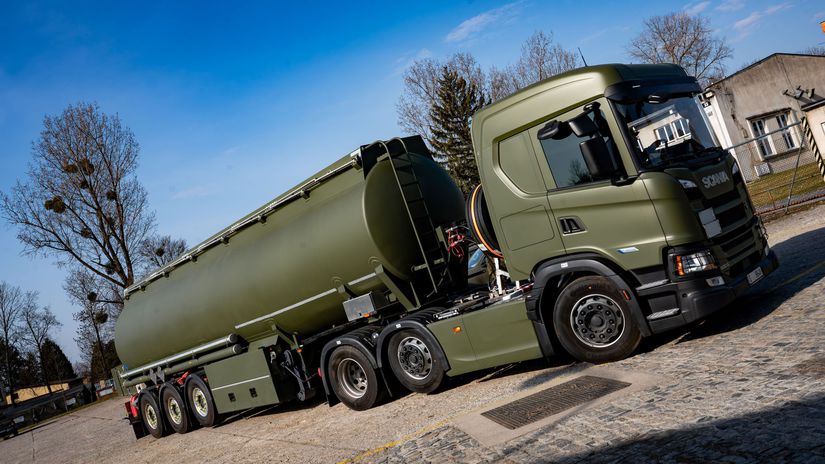 Autocisterna s ťahačom Scania