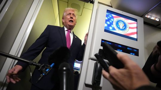 Letisko pri Trumpovom sídle má niesť jeho meno. Guvernér podpísal zákon