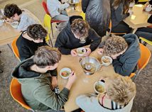 jedáleň, polievky, škola, Zvolen