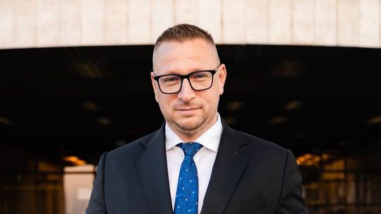 Vylúčený člen PS Pekár zvažuje právne kroky: „Je to špinavý spôsob odstavenia“