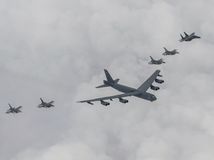 Americký bombardér B-52, stíhačky, lietadlá, strategické letectvo