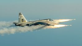 lietadlo typu Su-25, stíhačka, ukrajinský pilot, vojna