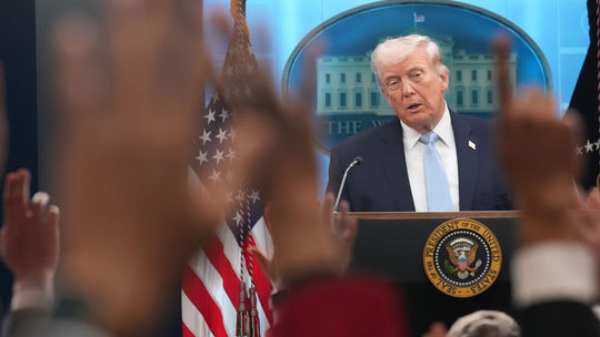 Trump: Pri záchrannej misii v Iráne použili USA viac ako 170 lietadiel a helikoptér