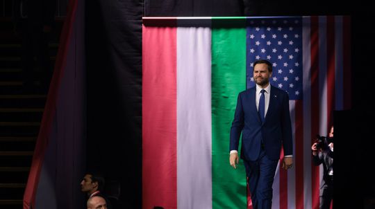 Napätie pred voľbami v Maďarsku: Berlín tvrdo zaútočil na Vancea, nazval ho pokrytcom