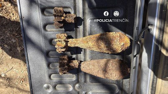 Muž našiel mínu z druhej svetovej vojny. Pyrotechnik po príchode objavil ďalšie
