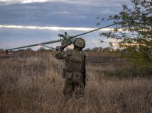 Ukrajinský vojak, dron, vojna,