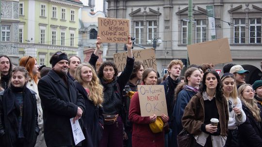 Klempíř: Koncesionárske poplatky zrušíme. Dôjde aj na zlúčenie? Opozícia: Likvidujete demokraciu
