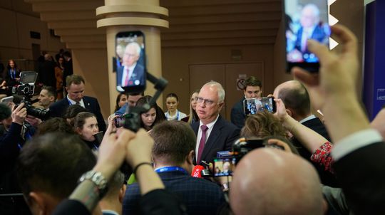 Nie mier, ale biznis. Putinov vyslanec je opäť v USA