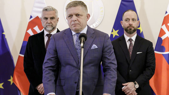 Fico podáva trestné oznámenie na sudkyňu Záleskú. Bola podľa neho pri Kováčikovi zaujatá