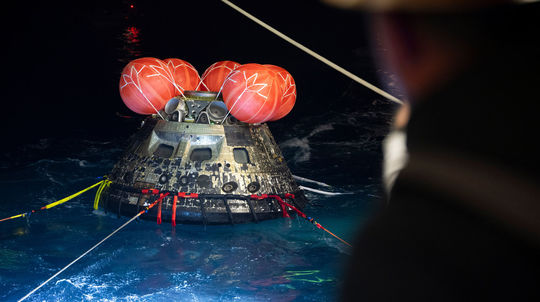 Trump po návrate posádky Artemis na Zem: Ďalším cieľom je Mars