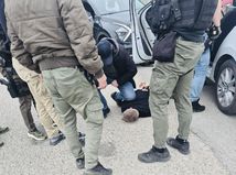 Políciua / Zadržanie /