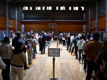 ONLINE: Účasť v maďarských voľbách trhá rekordy. Padli prvé obvinenia z podvodov. Kedy budeme poznať prvé výsledky?