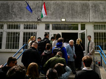 ONLINE: Maďarsko zažíva historický volebný nápor: padol rekord účasti, najvýraznejší nárast je v mestách