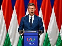 Maďari sa vyslovili za úplnú zmenu režimu, povedal Magyar a dal si aj prvú úlohu. Verí aj vo V4 a Ukrajine povedal prvé nie