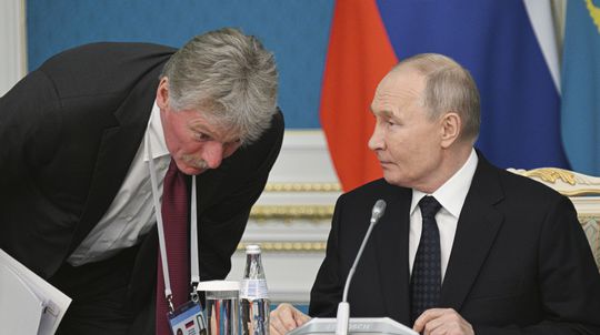 Prečo Putin negratuloval Magyarovi k víťazstvu? Peskov má slabú pamäť alebo si vymýšľa