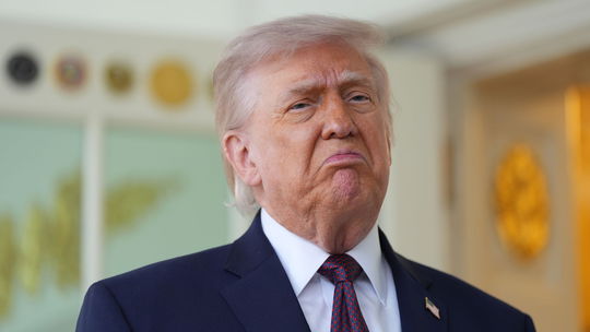 Riadi „jedovatý“ izraelský premiér Trumpa? Komentátori nešetrili ani Vanceho