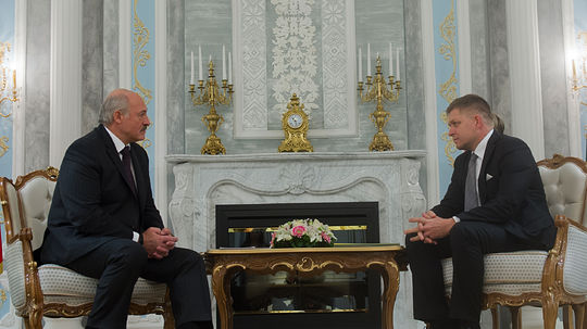 Chystá sa Fico odstrániť izoláciu Lukašenka v EÚ alebo slovenský veľvyslanec v Minsku šíri nezmysly?