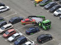 Rusi prichádzajú o tisíce áut. Zhabané...