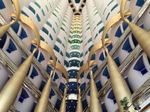 Kedysi zadefinoval pojem ultra-luxusu a...