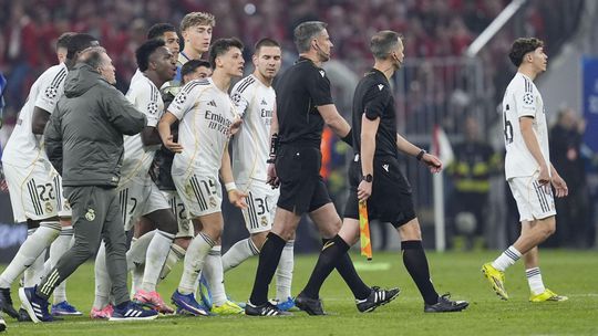 V Mníchove bolo po zápase veselo, hráči Realu nevedeli prísť rozhodcovi na meno. Padali tvrdé slová