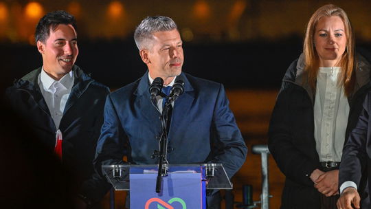 Čo skrývajú maďarské archívy tajnej polície z čias komunizmu? Magyarova vláda ich chce odtajniť