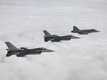 Stíhačky / F-16 / Gripen /