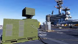 Laserový protidronový systém LOCUST na USS...