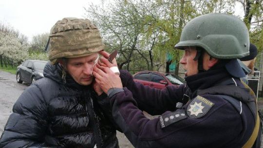 Dráma na Ukrajine: podnapitý muž hodil po policajtoch dva granáty