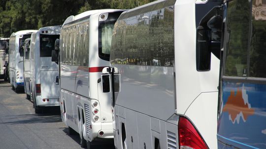 autobusy turisti cestovanie turizmus ateny strednaW