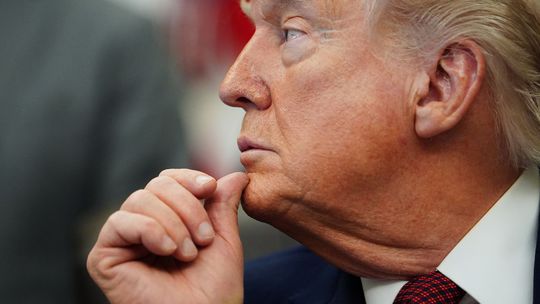 NATO pod tlakom: USA uvažujú o trestaní spojencov, v hre je aj vyradenie krajiny z aliancie