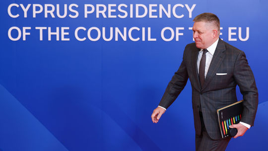 Fico avizuje májovú návštevu Merza na Slovensku, žiada odklad ETS2