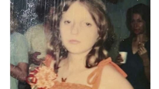 Šestnásťročné dievča našli mŕtve v lese. Zlom po 42 rokoch priniesol až podcast