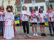 ZHROMA?DENIE: Demon?tr?cia za Mariupo?